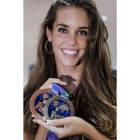 Ona Carbonell posa con la plata y el bronce obtenidos en Kazán, en la sede del CSD.-Foto: EFE / EMILIO NARANJO
