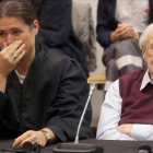 El 'contable de Auschwitz', Oskar Groening, junto a su abogada.-Foto: REUTERS