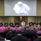 Sesión 8 El Papa preside una sesión del sínodo de la familia, el pasado día 5.-REUTERS / MAX ROSSI