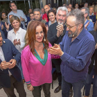 Silvia Clemente en el cierre de campaña de las primarias, acompañada de Juan Carlos Girauta y Miguel Gutiérrez.-J.M. LOSTAU