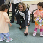 La consejera de Familia e Igualdad de Oportunidades, Alicia García, visita la ampliación de la Escuela de Educación Infantil Alborada, en Olmedo.-ICAL