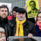 Los exconsellers catalanes Antoni Comín (izquierda) y Lluis Puig (centro).-EPA