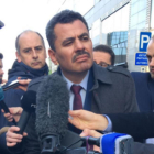 El alcalde de Alepo durante su visita a las instituciones comunitarias.-