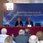 Asistentes a la asamblea de Peugeot en Valladolid.-E. M.