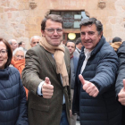 Fernández Mañueco, segundo por la izquierda, con candidatos al Congreso y al Senado en Salamanca.-ICAL