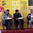 Guillermo Velasco, Alberto Bustos y Santi Hidalgo en la presentación del libro. / APDV