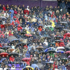 La grada de Zorrilla llena, a pesar de la lluvia, en la última final de la Copa.-MIGUEL ÁNGEL SANTOS