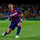 Suárez celebra uno de los goles.-EFE