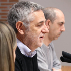 El secretario general de UGT Castilla y León, Agustín Prieto (C), valora el borrador de unidades básicas de Ordenación, Gobierno y Servicios del Territorio, presentado por la Junta. En la imagen, junto con el Secretario de Organización de FETE-UGT CyL, Jo-Ical