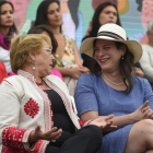Michelle Bachelet y Daniela Vega, el 8 de marzo.-/ SEBASTIAN RODRIGUEZ