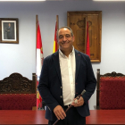 El alcalde de Renedo, Jesús Carlos Martín, cuando se proclamó regidor del municipio en septiembre de 2021. X: Renedo de Esgueva