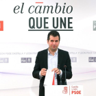 El secretario general del PSCyL-PSOE, Luis Tudanca, comparece ante la prensa tras presidir la reunión de la Permanente de la Comisión Ejecutiva Autonómica (CEA).-ICAL