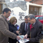 Marinero, García y Castro visitando el solar que albergará el nuevo museo.-ICAL