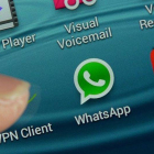La popular aplicación de WhatsApp.-Foto:   STAN HONDA / AFP