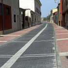 Calle del casco histórico de Tudela de Duero pavimentada durante la fase ejecutada en el pasado ejercicio 2017.-ICAL