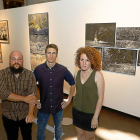 Ricardo Suárez, Víctor Hugo Martín Caballero y Cristina R. Vecino participan con un proyecto sobre el territorio y el entorno.-J.M. LOSTAU