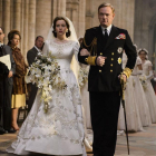 Claire Foy y Jared Harris, en la primera temporada de  la serie de Netflix The Crown.-NETFLIX