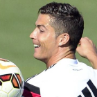 Cristiano Ronaldo en el entrenamiento en Valdebebas.-Foto: AFP / GERARD JULIEN