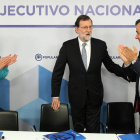 Rajoy se despide durante el Comité Ejecutivo Nacional del PP.-ICAL