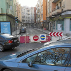 Corte de tráfico a la entrada de Nicolás Salmerón, en la plaza Circular-J.M.Lostau