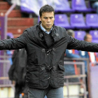 Rubi, con gesto contrariado en el partido ante Las Palmas, único equipo que ha goleado en Zorrilla-J.M.Lostau