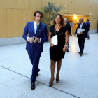 El consejero de Fomento y Medio Ambiente, Juan Carlos Suárez-Quiñones, y la consejera de Agricultura y Ganadería, Milagros Marcos, presentan el programa de biomasa en explotaciones ganaderas.-ICAL
