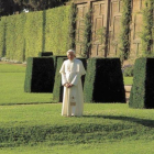 Benedicto XVI, el anterior Papa, durante su retiro en Castelgandolfo, el 8 de noviembre del 2006.-REUTERS