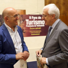 El presidente de la Diputación de Valladolid, Jesús Julio Carnero, inaugura el II Foro de Turismo Provincia de Valladolid. Junto a él, el director ejecutivo de Programas Operativos y Relaciones Institucionales de la OMT, Márcio Favilla (D).-ICAL