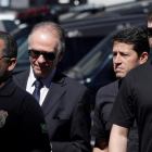 Carlos Arthur Nuzman, con la policía de Río.-REUTERS / RICARDO MORAES