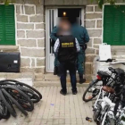Momento de la detención por parte de la Guardia Civil de Ávila a dos individuos como presuntos autores de robos acaecidos en la Comarca del Alberche-ICAL
