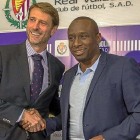 Carlos Suárez y el empresario senegalés Elimane Lam, que le ha vendido el 5% del club.-RVCF