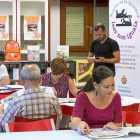 Ciudadanos de Valladolid en el interior de la biblioeteca Campo Grande lleyendo o estudiando-MIGUEL ÁNGEL SANTOS