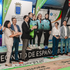 Entrega de premios del Campeonato de España de florete femenino celebrado en Medina del campo. / EL MUNDO