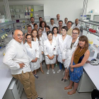Miembros del grupo Bioforge de la Universidad de Valladolid en uno de los laboratorios del edificio LUCÍA-Pablo Requejo