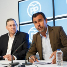 Fernando Martínez-Maillo, y el senador Javier Faúndez.-ICAL
