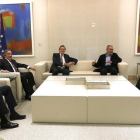 Antonio Garamendi, Juan Rosell, Cándido Méndez e Ignacio Fernández Toxo, durante una reunión en la Moncloa con Rajoy el pasado 4 de noviembre.-DAVID CASTRO