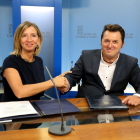 La consejera de Familia e Igualdad de Oportunidades, Alicia García, y el presidente de Predif Castilla y León, Francisco Sardón, firman un convenio de colaboración y presentan el proyecto 'Itinerarios de inserción laboral en asistencia personal'-ICAL