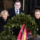 El Presidente del Gobierno en funciones, Mariano Rajoy, junto a Cristina Cifuentes y Manuela Carmena presidiendo el acto en memoria de las víctimas del 11 M-JUAN MANUEL PRATS