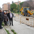 El concejal de Movilidad y Espacio Urbano de Valladolid, Luis Vélez, visita las obras de la calle Ecuador. - AYUNTAMIENTO DE VALLADOLID