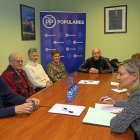 Pilardel Olmo, durante la reunión con las asociaciones de mayores.-ICAL