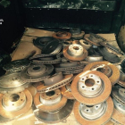 Discos de freno sustraídos en el desguace de Cigales.-EUROPA PRESS