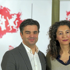 Juan Zapatero y Amaya Bombín, ayer, en las Cortes-R. CACHO / ICAL