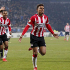 El PSV Eindhoven llegó a 64 puntos.-@PSV