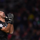 Buffon lamentando la no clasififación de Italia para el mundial de Rusia 2018-/ MARCO BERTORELLO