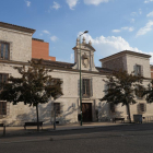 Cárcel de la Chancillería, actualmente biblioteca universitaria, en la calle Chancillería del barrio de San Martín.- J.M. LOSTAU