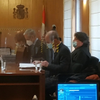 El acusado, en primer plano, en una de las sesiones del juicio en la Audiencia de Valladolid. - EUROPA PRESS