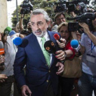 El supuesto cabecilla de la trama Gürtel, Francisco Correa, este jueves a su llegada al juzgado.-Foto: MIGUEL LORENZO