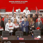 Algunos de los participantes en el concurso junto con Ana Redondo, Óscar Puente, Alberto Chicote, María José Hernández y Ángeles Armisén ayer durante la inauguración.-J.M. LOSTAU