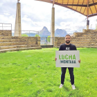 Carlos Fernández, en el centro de un corro de lucha leonesa.-ARGICOMUNICACIÓN