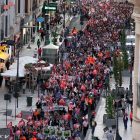 La manfiestación de los trabajadores de Vestas reunió a miles de personas, que protestaron por el cierre de la planta.-ICAL